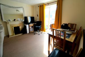 Lounge/Diner- click for photo gallery